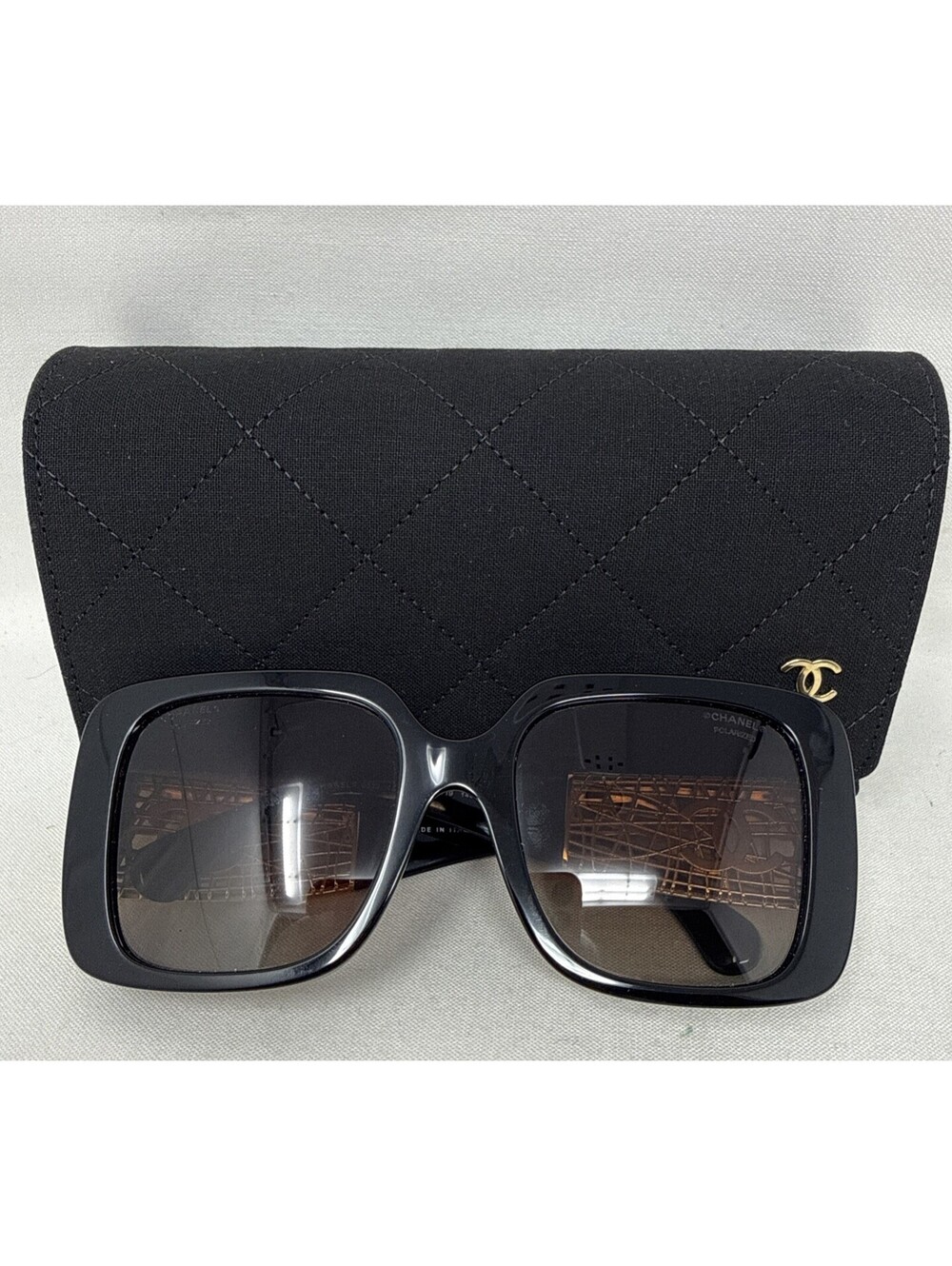 CHANEL CH 5532 Polarized Sunglasses  Black Frame Brown Gradient Lens - Auth  NIB